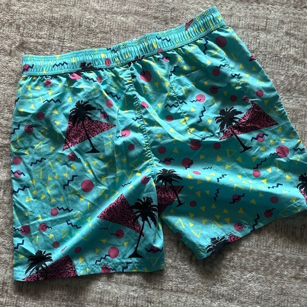 Maui & Sons Size Large men’s swim trunks 80s print - Picture 6 of 6